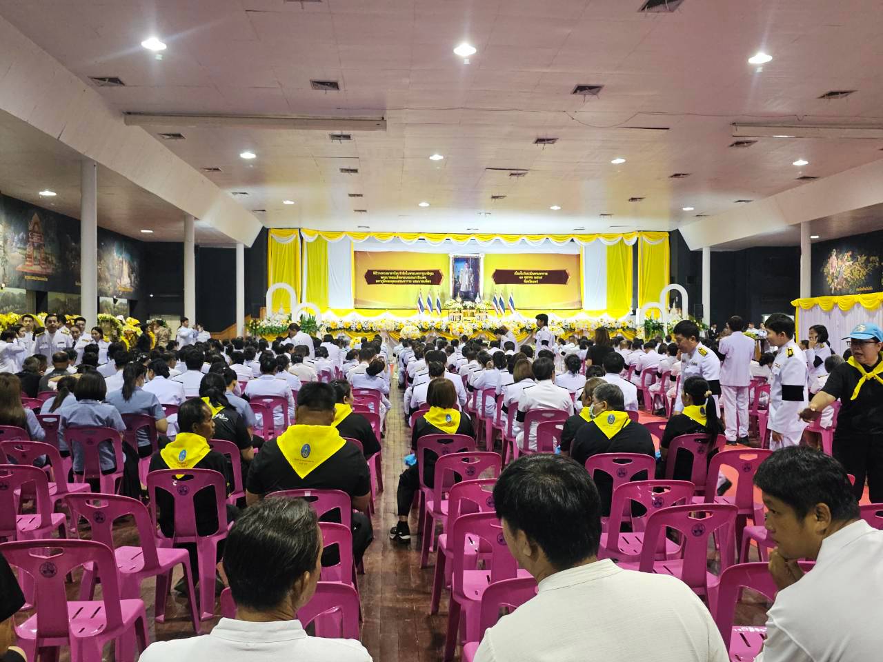 title - ส.ป.ก.แพร่ ร่วมพิธีทำบุญตักบาตรถวายพระราชกุศลและวางพวงมาลา  เนื่องในวันนวมินทรมหาราช 13 ตุลาคม 2569